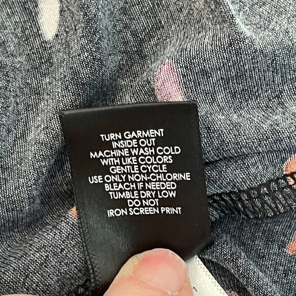 Torrid Plus Size 5X Feathers Studio Knit V-Neck Short Sleeve Top - Picture 12 of 14